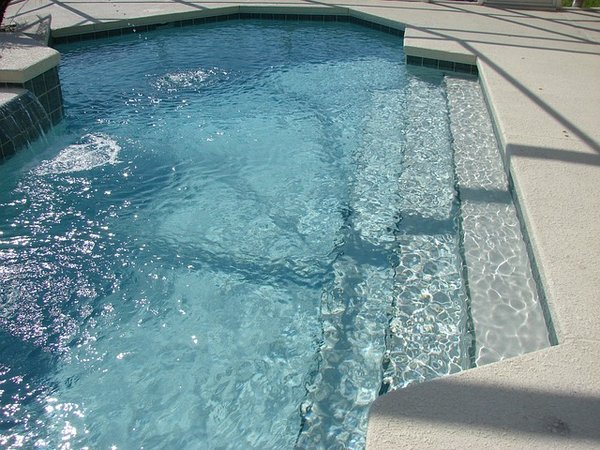 Quelles sont les modalités pour éviter toutes démarches administratives pour une pose de piscine ?