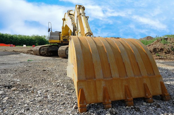 Mini pelle excavatrice : réaliser efficacement des travaux d’excavation